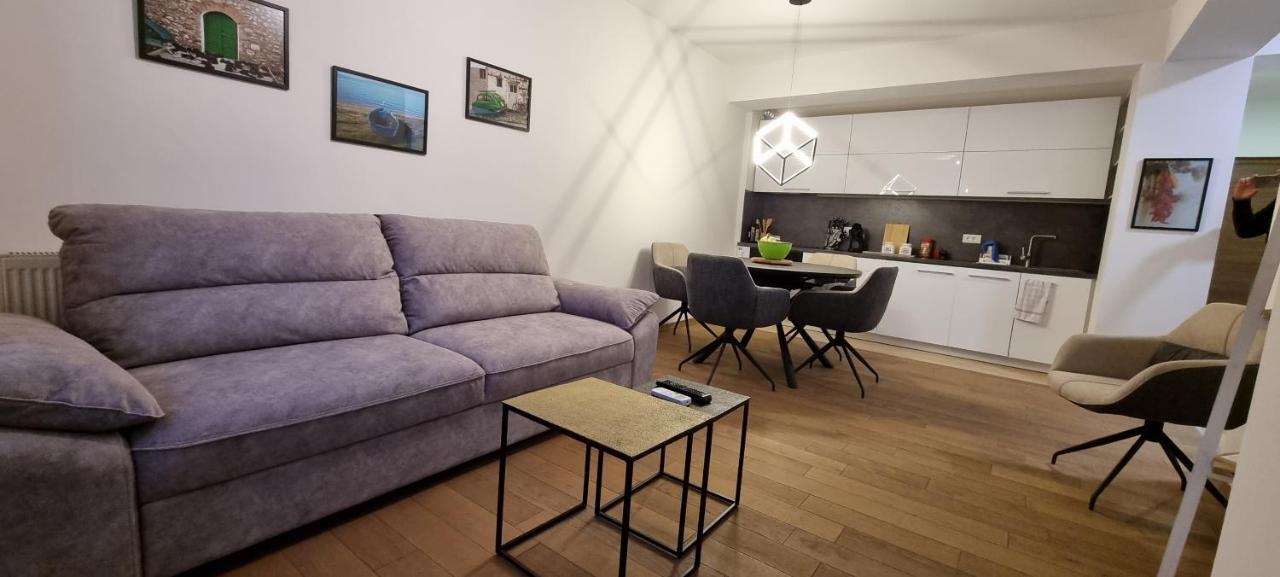 Svir Deluxe No 8 Ohrid