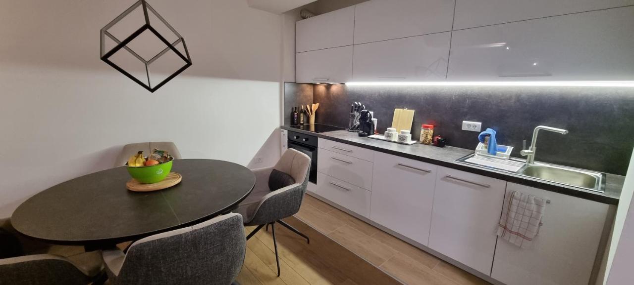 Apartment Svir Deluxe No 8 *